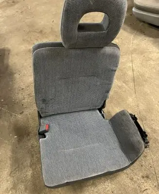 Mitsubishi Pajero Third row seats 