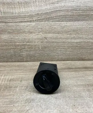 Skoda Fabia Mk2 (5J) Light switch 3B0941531B 04052002