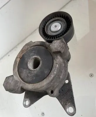 Toyota Corolla Verso E121 Alternator belt tensioner 166200R010