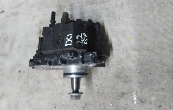 Renault Espace - Grand espace IV Fuel injection high pressure pump 30351352