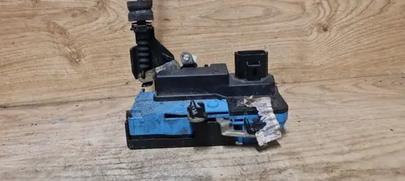 Volvo S60 Front door lock 30699360