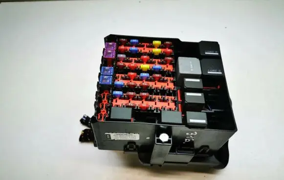 Ford B-MAX Fuse box set AV1T14A005DNF