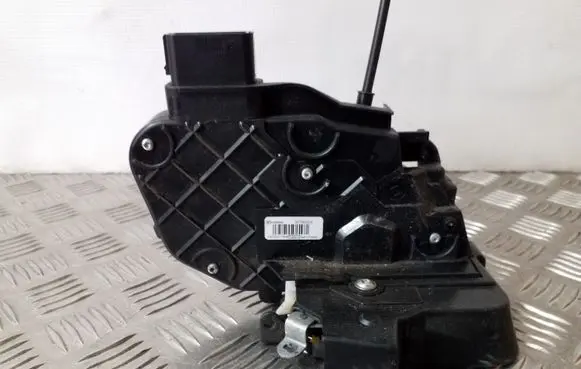 Volvo XC60 Rear door lock 30799326