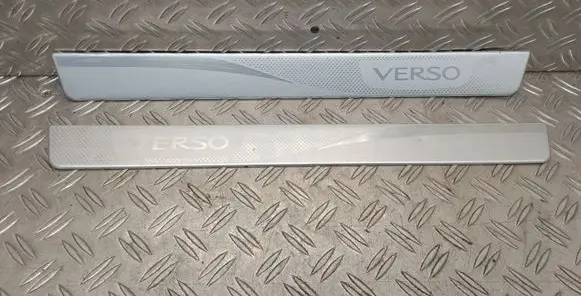 Toyota Verso Front sill trim cover