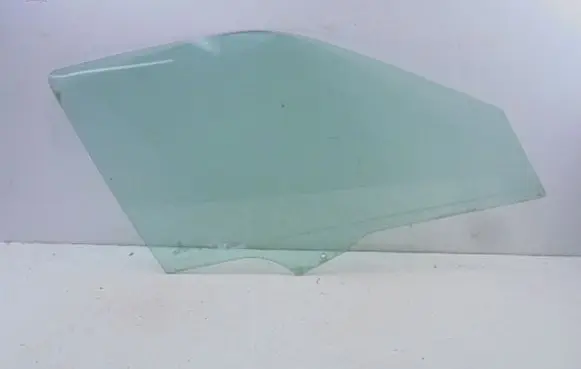 Peugeot 406 Front door window glass four-door