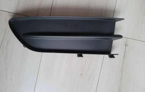 Renault Laguna II Front bumper lower grill 000009693