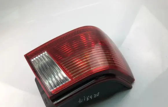 Tailgate rear/tail lights
