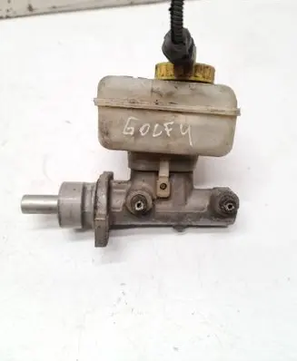 Master brake cylinder