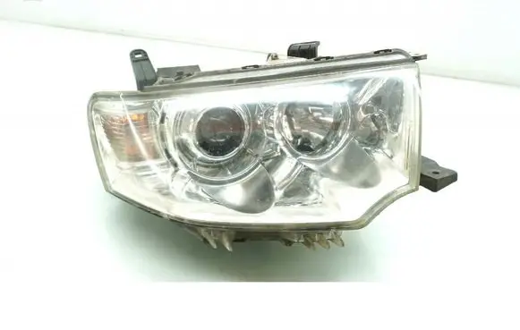 Mitsubishi L200 Headlight/headlamp 8301X014