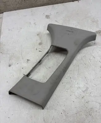 (B) pillar trim (top)