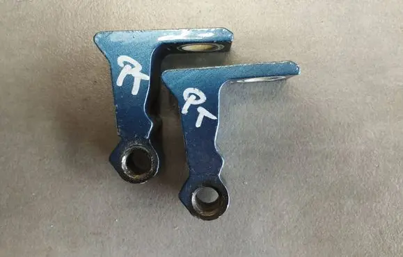 Rear door hinge set