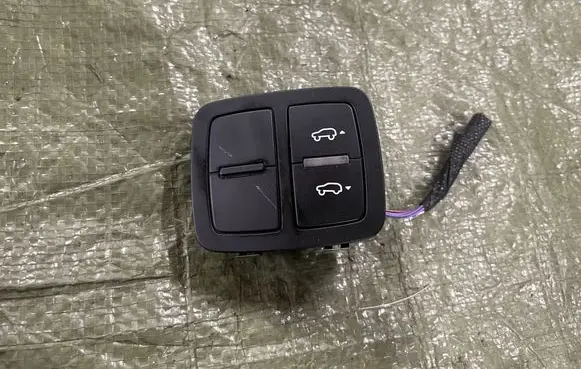 Porsche Cayenne (92A) Switch for retractable tow bar 7P5959511B