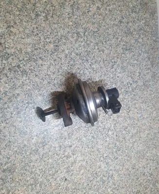 BMW 3 E90 E91 EGR valve cooler 7801942