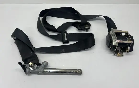 Mitsubishi Outlander IV Front seatbelt 648294700E 1210412ANH 6499087a