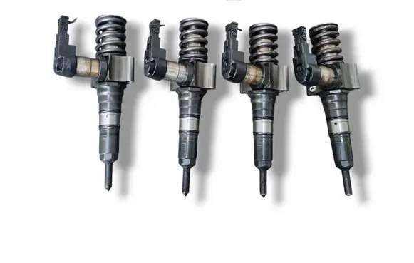 Skoda Octavia Mk2 (1Z) Fuel injector 03G130073T