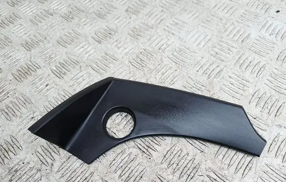 Audi TT Mk1 Rear/tail light trim molding 8N0807534