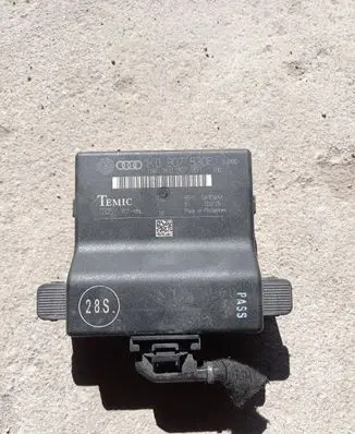 Audi A6 S6 C6 4F Gateway control module 1K0907530F