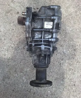 Gearbox transfer box case