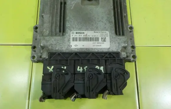 Renault Trafic III (X82) Engine control unit/module 237106626R 18AB20