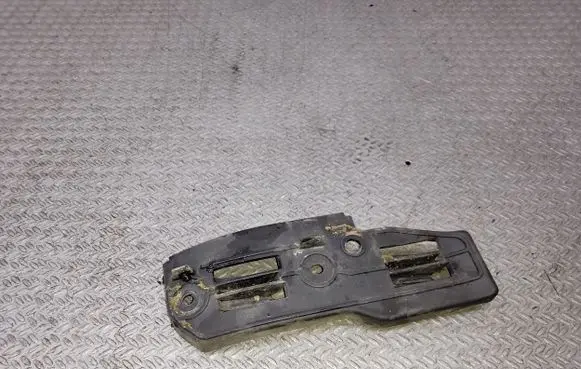 Volkswagen PASSAT B5.5 Front bumper mounting bracket 3B0807183E