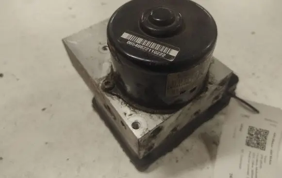 Volvo V70 ABS Pump P08671223 111723 10020403684