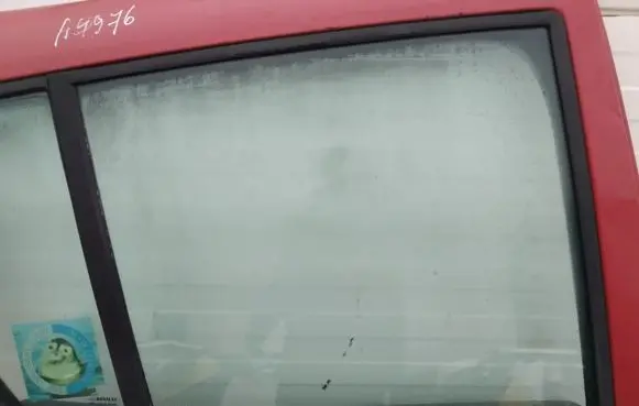 Renault Modus Rear door window glass