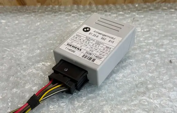 BMW 5 E60 E61 Tow bar trailer control unit/module 6952615 61356952615