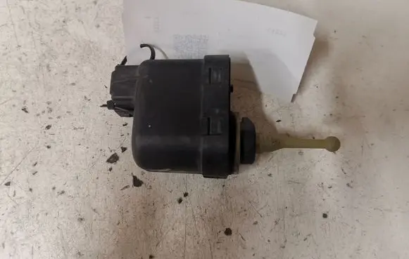 Audi A4 S4 B5 8D Headlight level adjustment motor 6K5941295