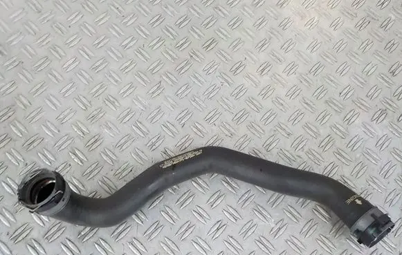Mercedes-Benz E W213 Engine coolant pipe/hose A2135015201