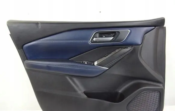 Nissan Qashqai J12 Front door card panel trim 809776UN001