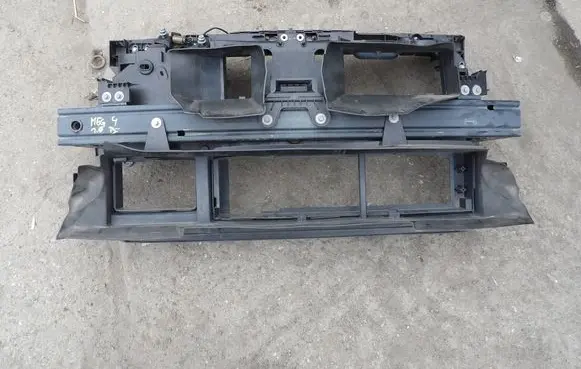 Renault Megane IV Radiator support slam panel