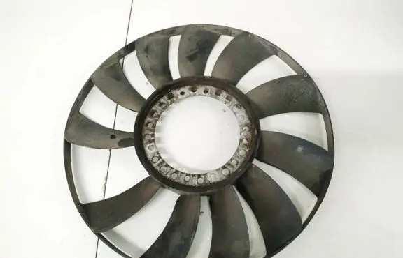 Volkswagen PASSAT B5 Fan impeller 058121301b
