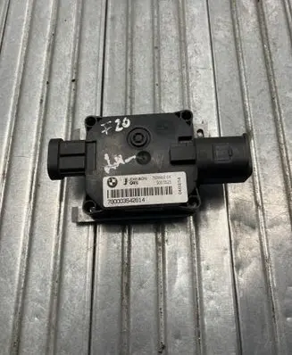 BMW 1 F20 F21 Coolant fan relay 7608410 5000923 542614