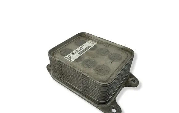 Audi Q2 - Engine oil radiator 04E117021K