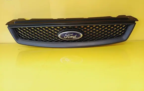 Ford Focus Front grill 4M518138AE 4M518C426A