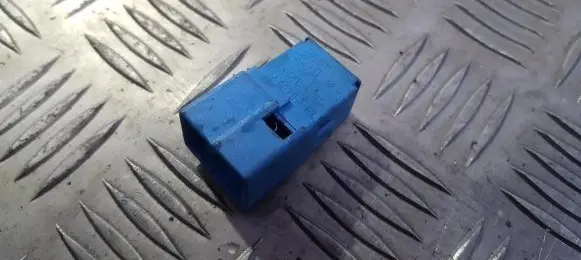 Nissan Primera Other relay 252309f920 4ra007813-03