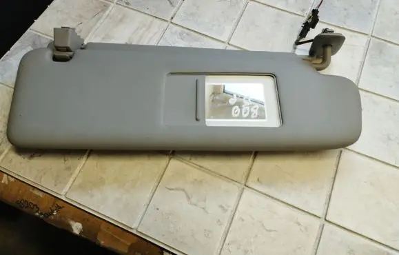 Volkswagen Touareg I Sun visor 7L6857552