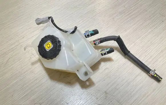 Toyota Auris E180 Power steering fluid tank/reservoir