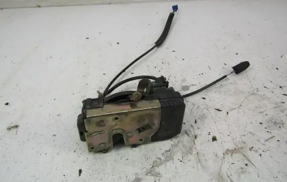 Opel Astra G Front door lock 90561151