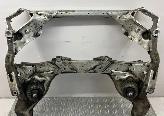 BMW 3 E90 E91 Front axle beam 511219261