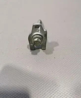 Nissan Qashqai+2 Fuel Injector clamp holder