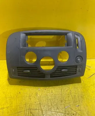 Renault Scenic II - Grand scenic II Dash center air vent grill A8200140713