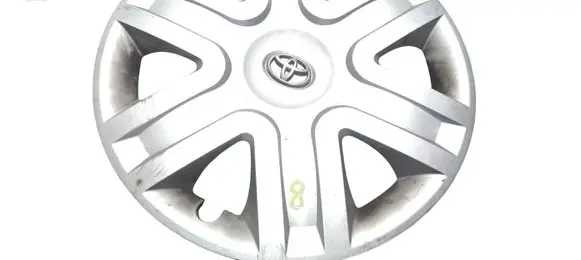 Toyota Corolla Verso AR10 R16 wheel hub/cap/trim PZ443E866000