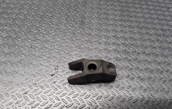 Volkswagen Polo III 6N 6N2 6NF Fuel Injector clamp holder