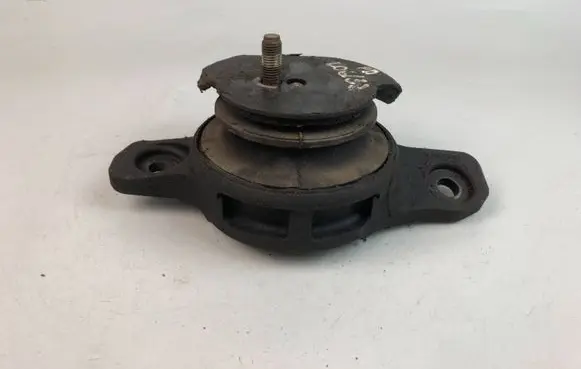 Subaru Legacy Engine mount bracket