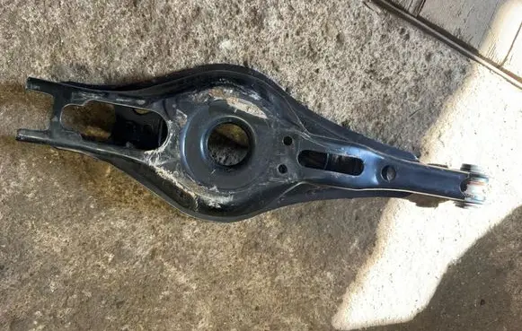 Toyota bZ4X Rear upper control arm/wishbone FEDFE