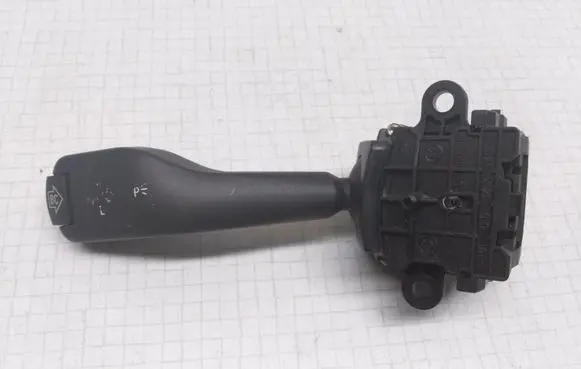 BMW 5 E39 Indicator stalk 8363668K 01104010