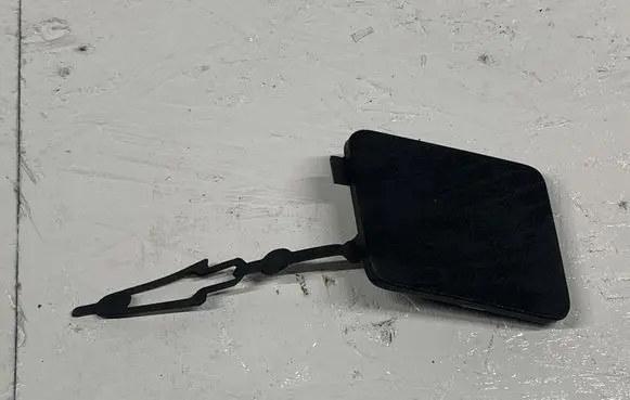 Opel Vivaro Front tow hook cap/cover 511803464R 068802 2345678