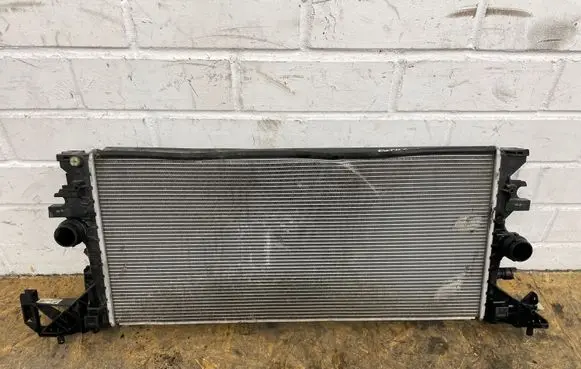 Opel Astra K Coolant radiator 39109108
