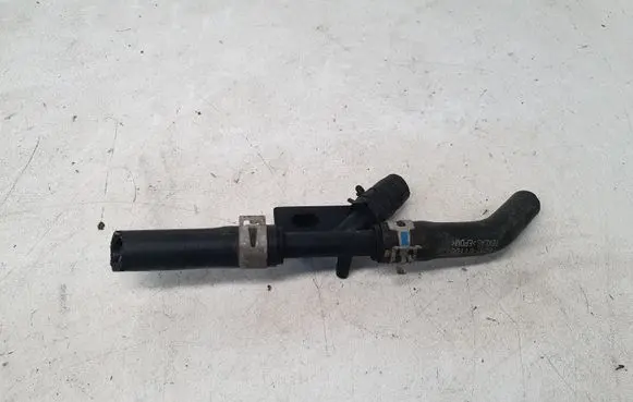 Toyota Auris E180 Engine coolant pipe/hose 922592